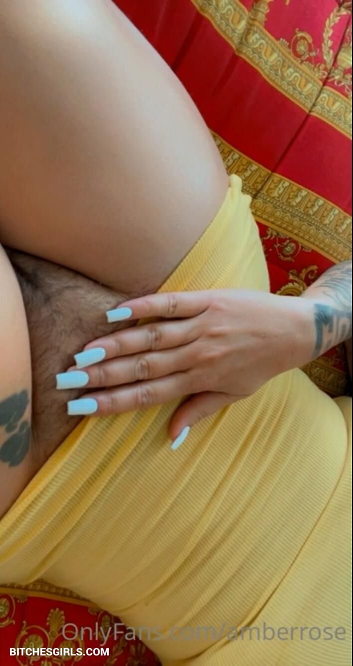 Amber rose shows pussy