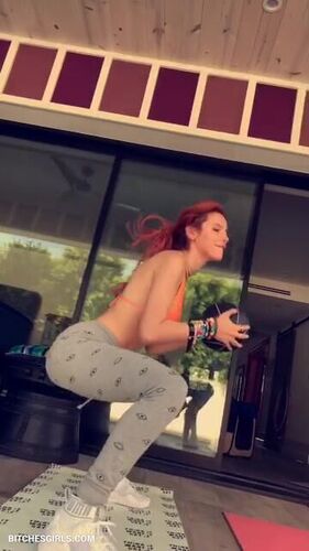 Bella Thorne nude celeb sexy gallery. Onlyfans leaks onlyfans