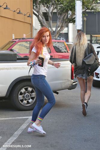 Bella Thorne nude celeb sexy gallery. Onlyfans leaks celeb