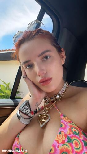 Bella Thorne nude celeb sexy gallery. Onlyfans leaks celeb
