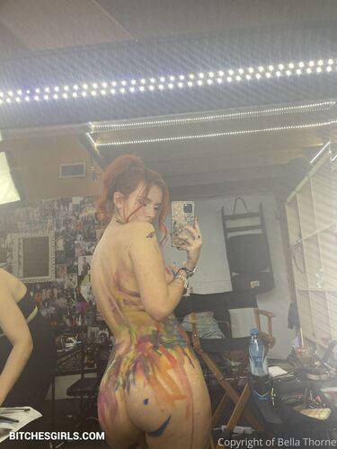 redhead Bella Thorne Nude - Celeb's Leaked Nudes