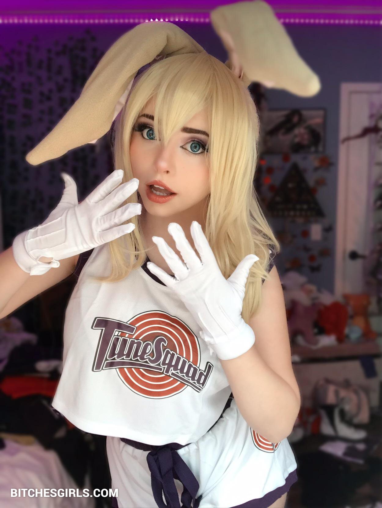 Hannahowo maids cosplay set leaked