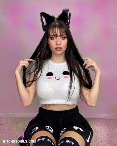 Burch Twins Nudes - Julia & Lauren Onlyfans Leaked Pussy Pics onlyfans