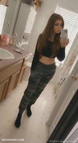 brunette teen