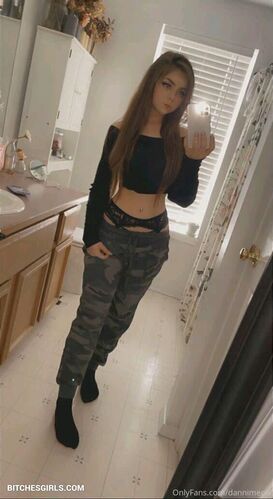 onlyfans brunette