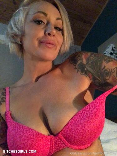 celebrity milf
