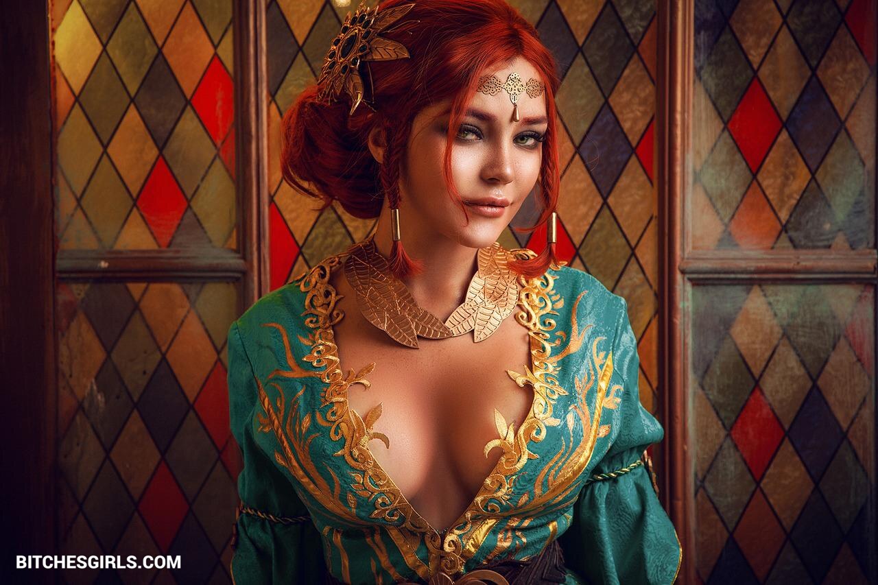Kalinka Fox patreon leaked Lady Dimitrescu cosplay