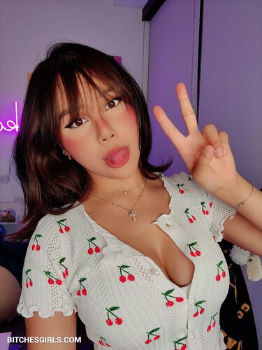 latina Neekolul Nude - Leaked Tits Photos
