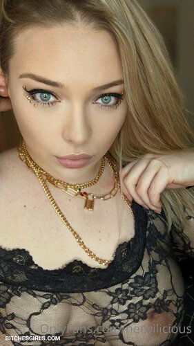 Laura Neevi Twitch Nudes - neevilicious Onlyfans Leaked Tits Photos