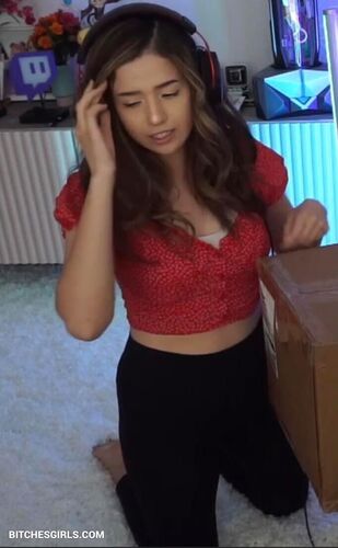 thicc Pokimane Sexy Pics - Twitch Streamer Teen Hot Album