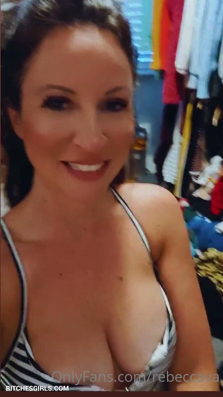 Rebecca Moore / Vocal Athlete - Nude Youtuber Milf