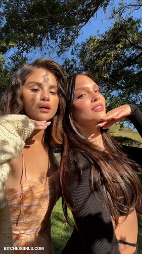 celeb Selena Gomez Celeb Nudes - selenagomez Leaked Boobs Photos