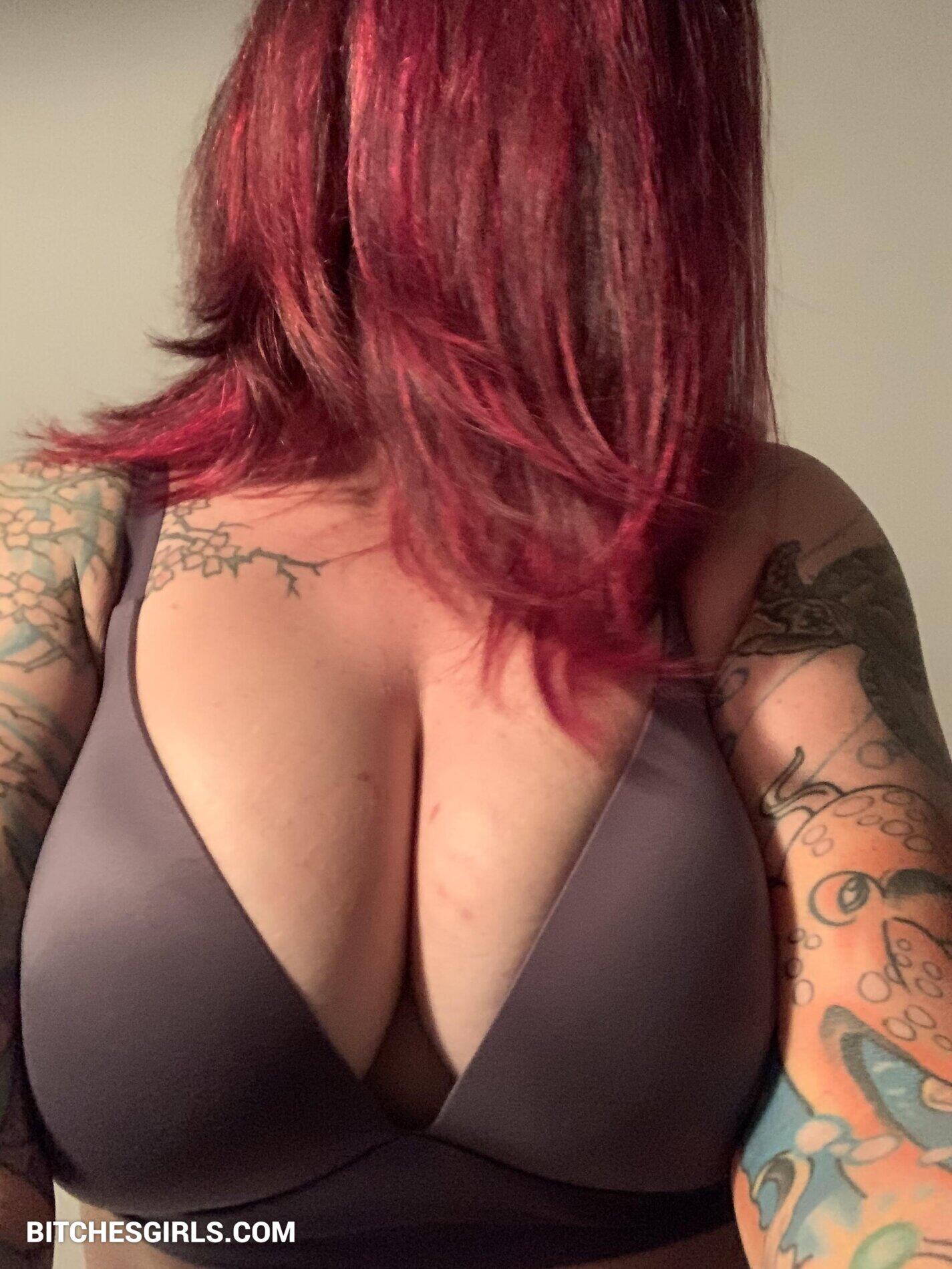 Thick Redhead Instagram Nude Influencer - Leaked Nude Photos