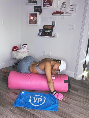 Valerie Loureda latina nude celebrity thicc